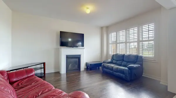 95 Fred Jackman AVE, Clarington, ON L1C 0T4