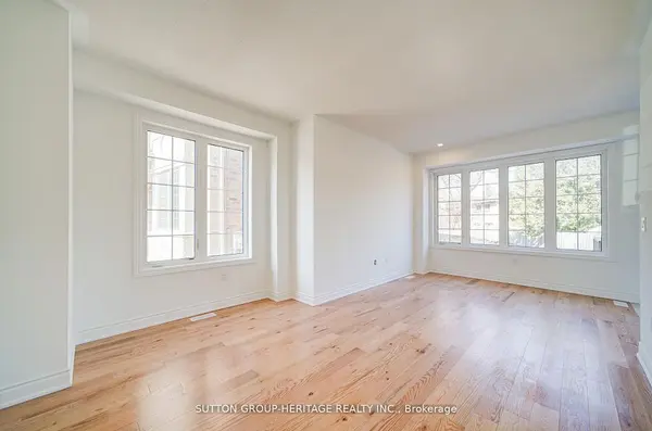 21 Deer Creek CT, Toronto E10, ON M1C 1N8