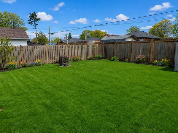 256 Farewell ST, Oshawa, ON L1H 6L9