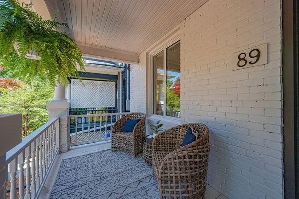 89 Dearbourne AVE, Toronto E01, ON M4K 1M6
