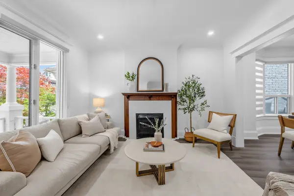 89 Dearbourne AVE, Toronto E01, ON M4K 1M6