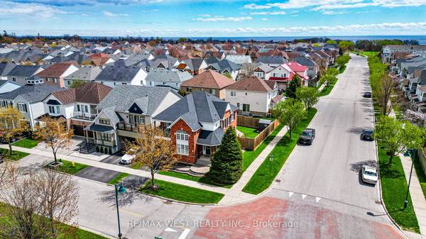 112 Handley CRES, Ajax, ON L1Z 1L7