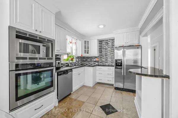 578 Bellamy RD N, Toronto E09, ON M1H 1G4