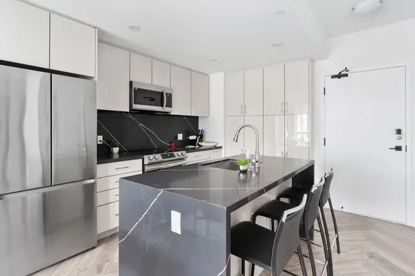 415 Sea Ray AVE #219, Innisfil, ON L9S 0R5