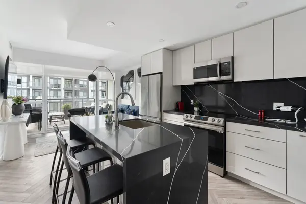 415 Sea Ray AVE #219, Innisfil, ON L9S 0R5