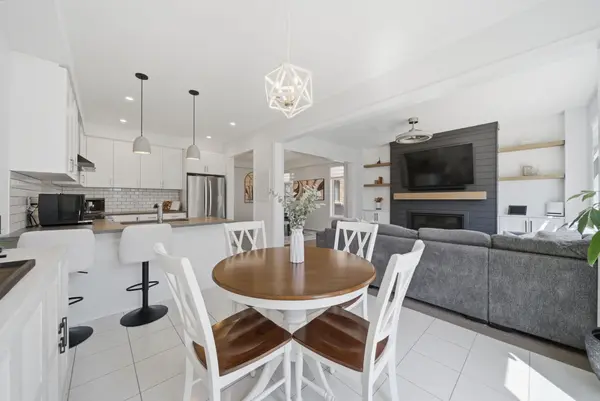 66 Prunella CRES, East Gwillimbury, ON L9N 0S7