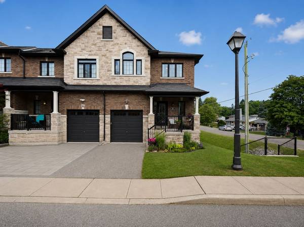 18 Charmuse LN, East Gwillimbury, ON L9N 0N7