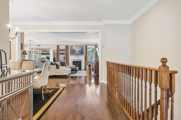 32 Beechener ST, Georgina, ON L0E 1R0