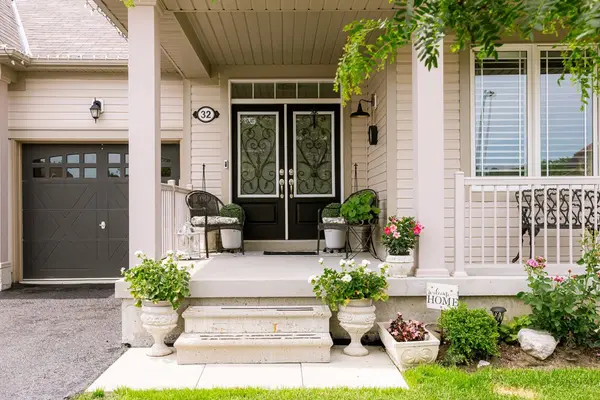 32 Beechener ST, Georgina, ON L0E 1R0
