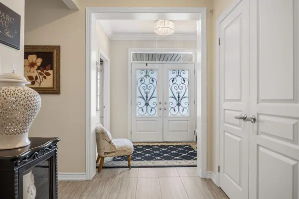 32 Beechener ST, Georgina, ON L0E 1R0