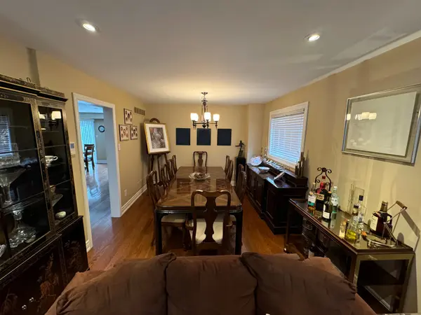 148 Mountbatten RD, Vaughan, ON L4J 7W2