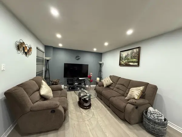 163 Mabley CRES, Vaughan, ON L4J 2Z7