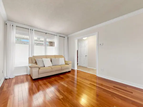108 Anthony LN, Vaughan, ON L4K 3K8