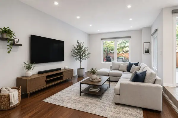 98 Rosedale Heights DR, Vaughan, ON L4J 4V7