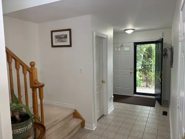 63 Mistleflower CT, Richmond Hill, ON L4E 3T9