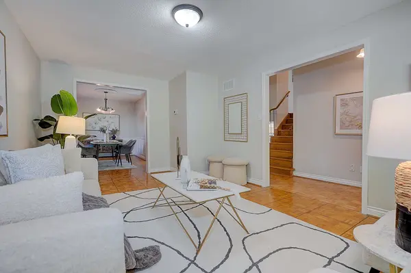 118 Henderson AVE, Markham, ON L3T 2L4