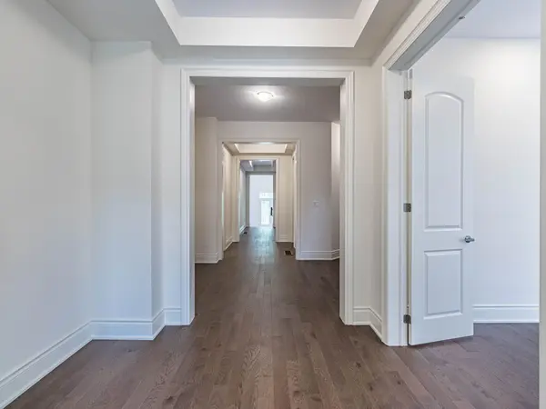 192 Farrell RD, Vaughan, ON L6A 0H9
