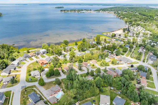 14 Bourgeois Beach RD, Tay, ON L0K 2A0