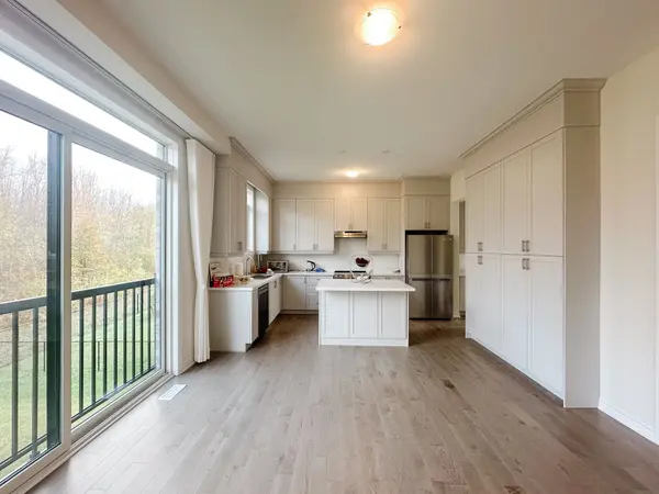 33 Del Ray CRES, Wasaga Beach, ON L9Z 0N7