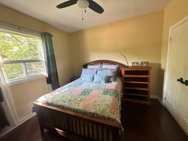 32 1st LN, Wasaga Beach, ON L9Z 2G3