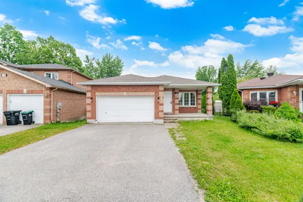 17 Sydenham Wells N/A, Barrie, ON L4M 6R3