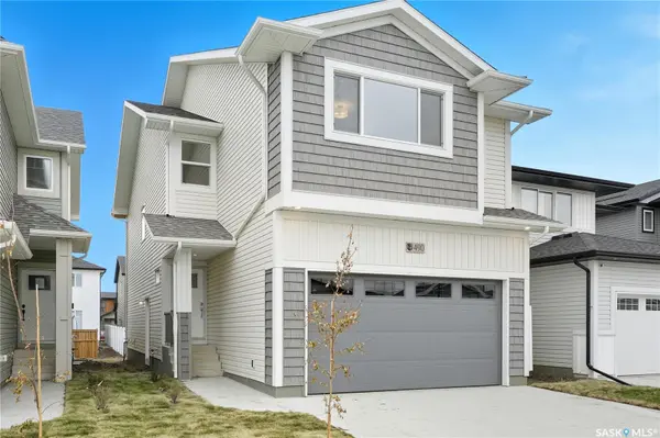 543 Traeger MANOR, Saskatoon, SK S7V 1Z8