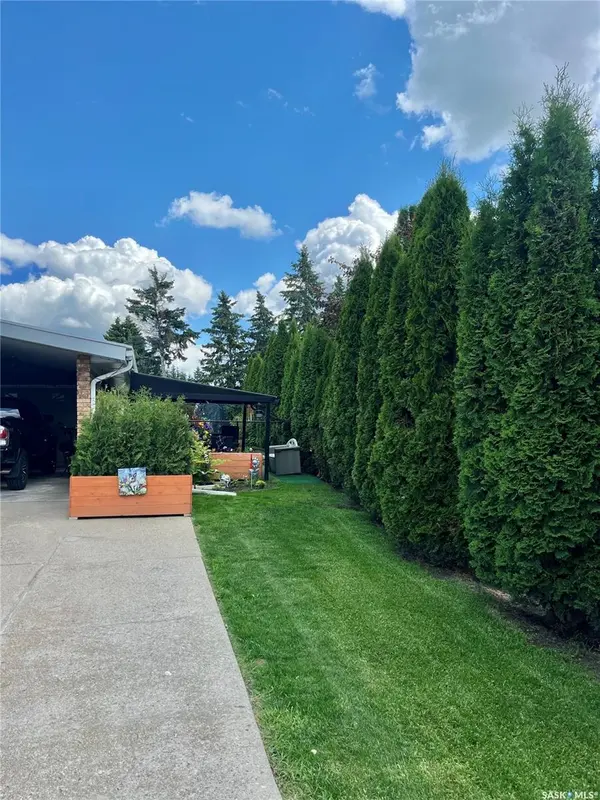 63 Clarewood CRESCENT, Yorkton, SK S3N 2V8