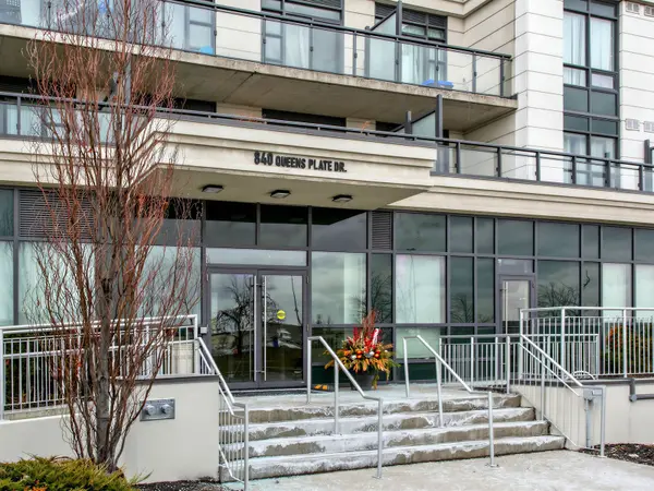 840 QUEENS PLATE DR #1705, Toronto W10, ON M9W 0E7