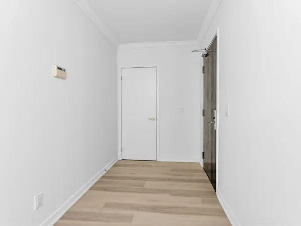 840 QUEENS PLATE DR #1705, Toronto W10, ON M9W 0E7