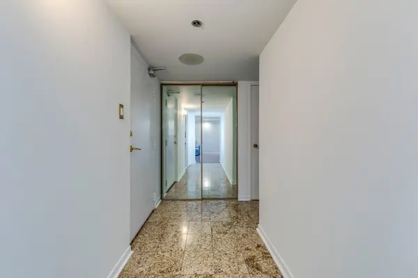 2045 Lakeshore BLVD W #2011, Toronto W06, ON M8V 2Z6