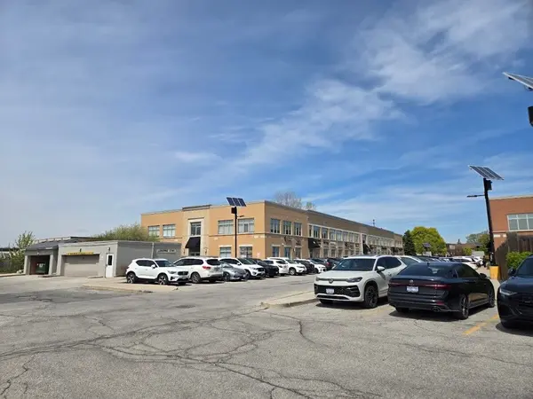 330 Bronte ST S #105, Milton, ON L9T 7X1