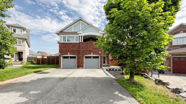 399 Stonetree CT, Mississauga, ON L5B 4H3