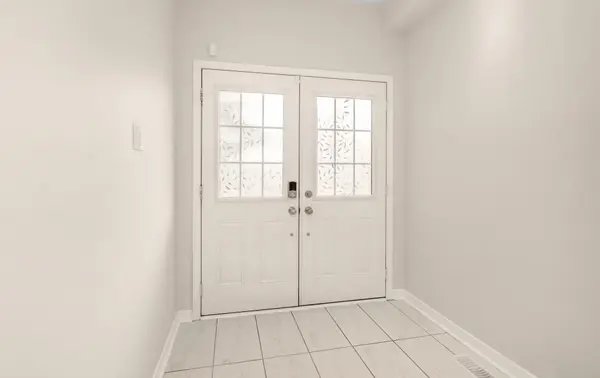 983 Francine CRES, Mississauga, ON L5V 0E2
