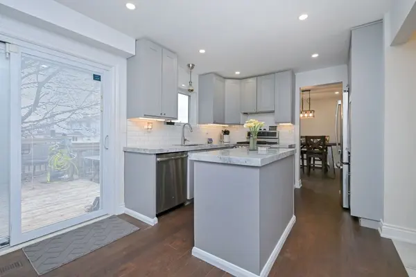 14 Borden Hill CT, Brampton, ON L6S 3K7