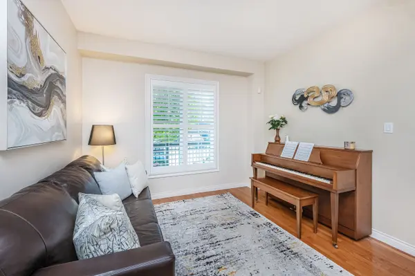 5 Mcmaster RD, Orangeville, ON L9W 5J6