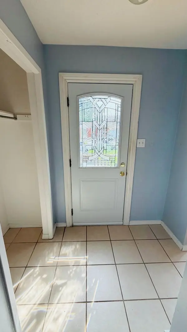 23 Cannon CT, Orangeville, ON L9W 3M6
