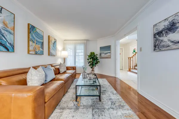 3390 Chartrand CRES, Mississauga, ON L5L 4C4