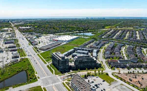 3200 Dakota Common #B602, Burlington, ON L7M 2A7