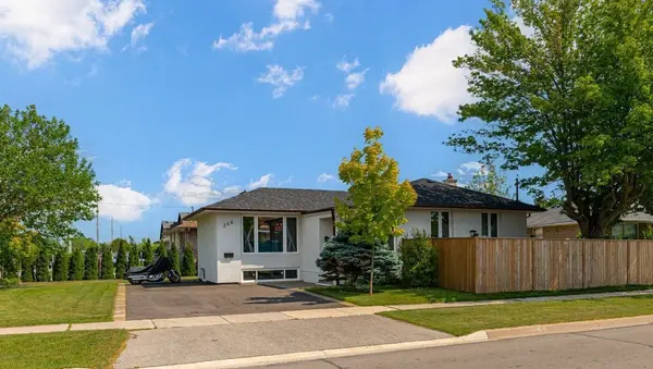 366 Wildwood DR, Oakville, ON L6K 1T2
