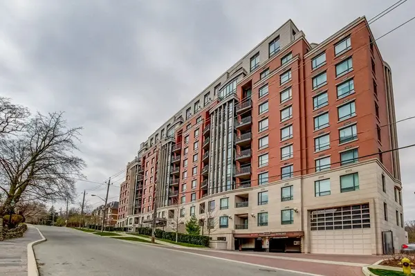 30 Old Mill RD #105, Toronto W08, ON M8X 0A5