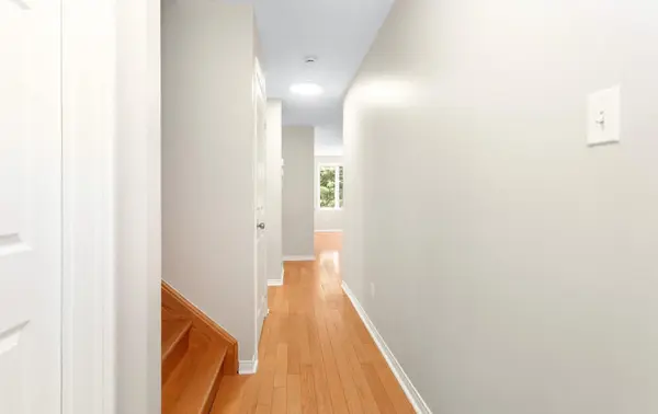 5950 Glen Erin DR #50, Mississauga, ON L5M 6J1