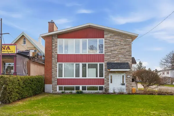 1310 Woodward AVE, Carlington - Central Park, ON K1Z 7V8