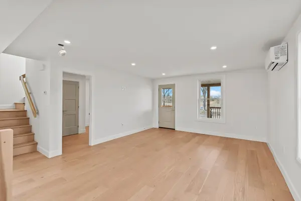 6161 Trafalgar ST, Thames Centre, ON N0L 1G4