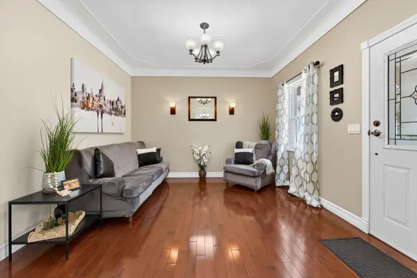172 Prospect ST S, Hamilton, ON L8M 2Z4