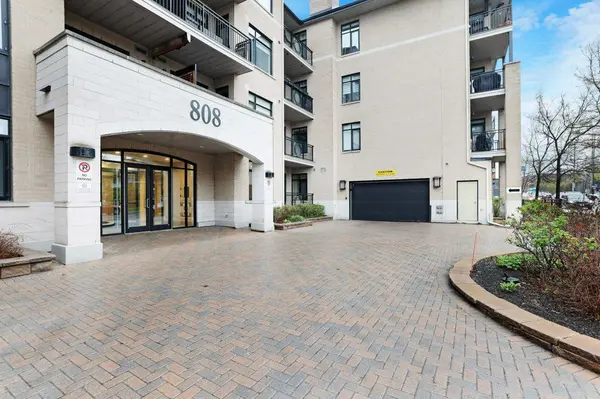 808 Bronson AVE #209, Dows Lake - Civic Hospital And Area, ON K1S 5A4