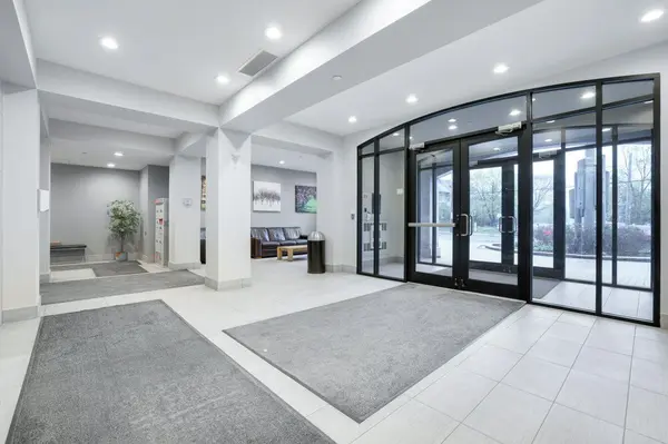 808 Bronson AVE #209, Dows Lake - Civic Hospital And Area, ON K1S 5A4