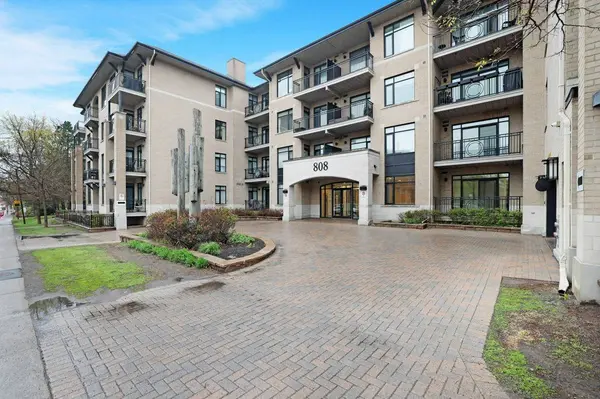 808 Bronson AVE #209, Dows Lake - Civic Hospital And Area, ON K1S 5A4