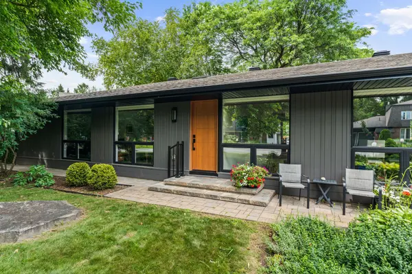 51 Lismer CRES, Kanata, ON K2K 1A5