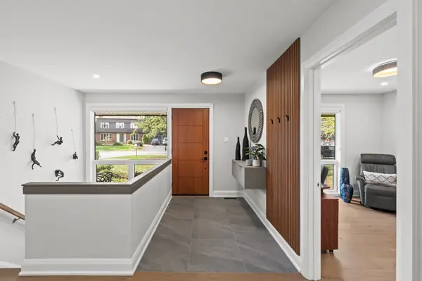 51 Lismer CRES, Kanata, ON K2K 1A5