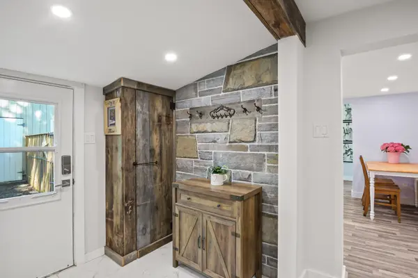 550 PINEDALE RD, Gravenhurst, ON P1P 1M1